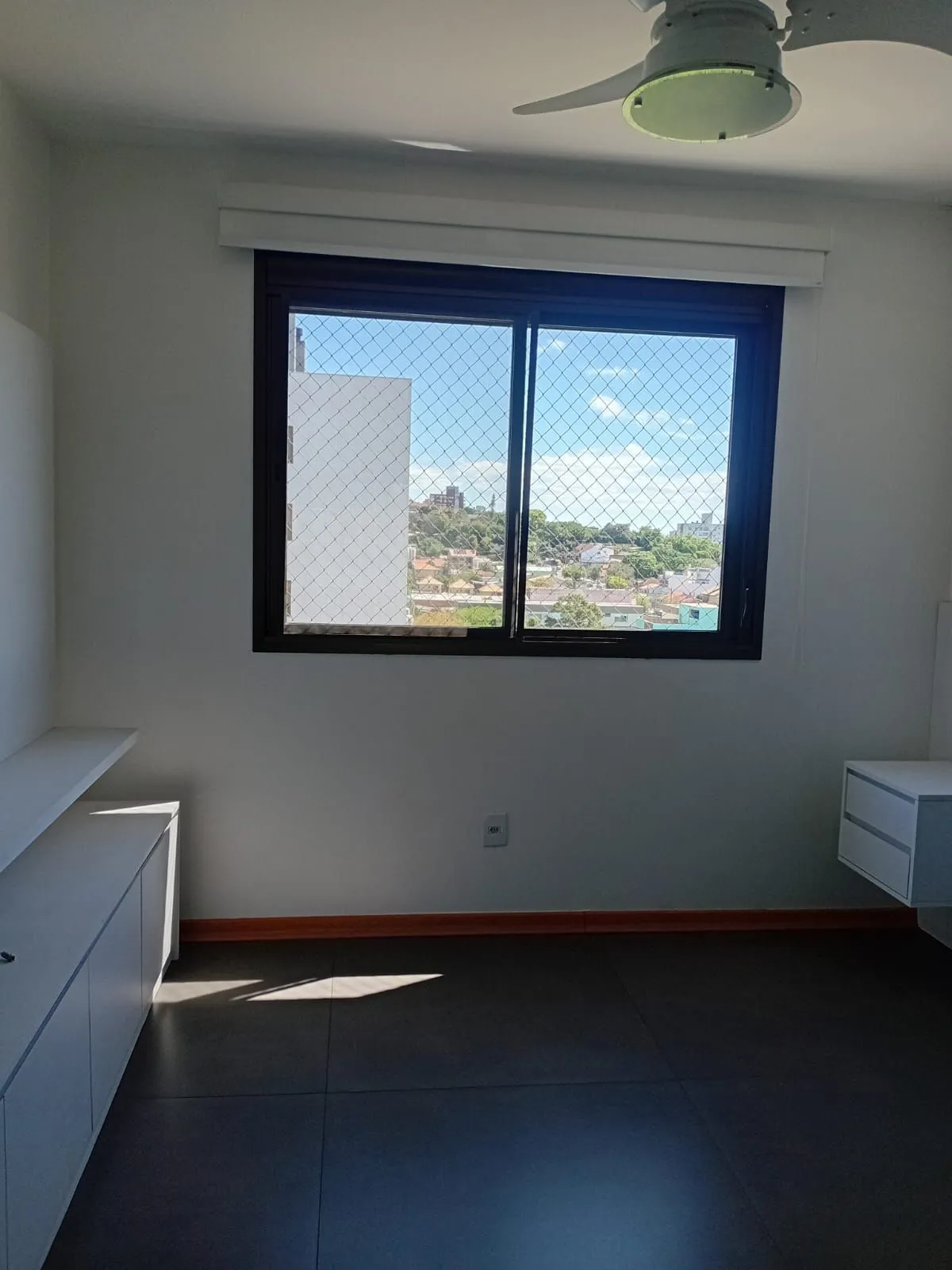 Imagem Apartamento 2 quartos, suíte, vaga coberta no bairro Camaquã em Porto Alegre/RS