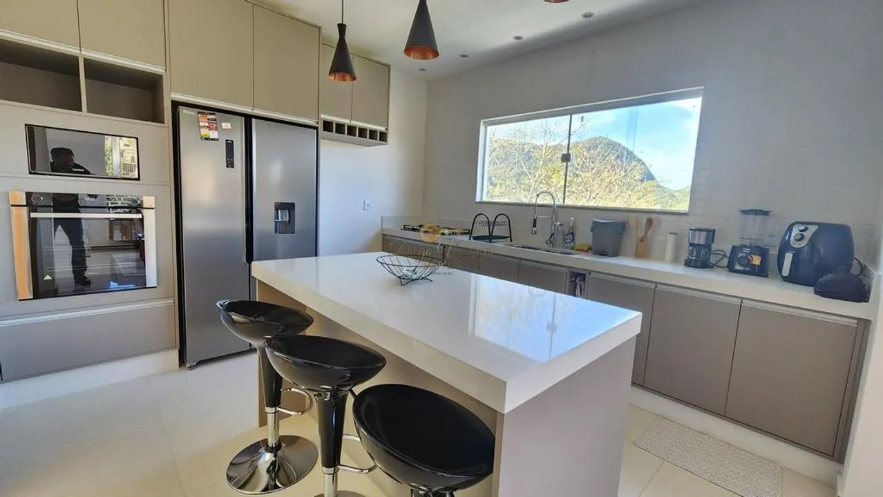 Imagem Casa em Condomínio para Venda em Teresópolis / RJ no bairro Albuquerque