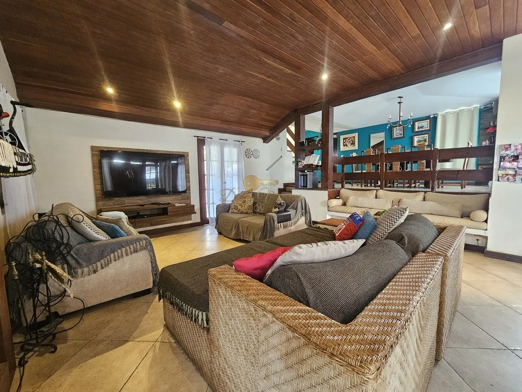 Imagem Casa em Condomínio para Venda em Teresópolis / RJ no bairro Cruzeiro