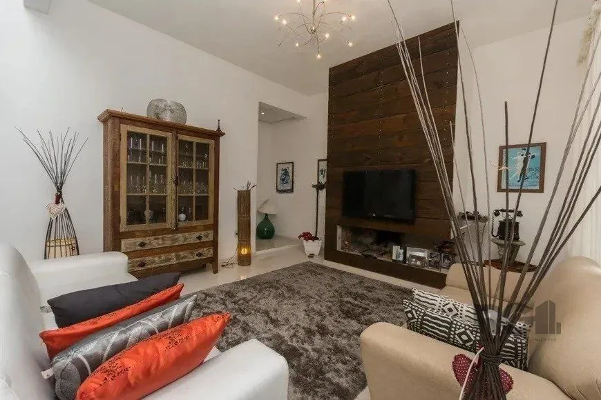 Imagem Casa 287m² - 3 suítes, 4 vagas no bairro Ipanema