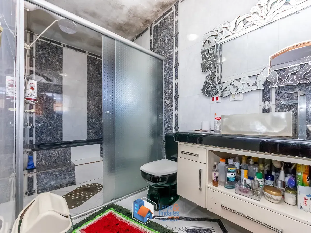 Imagem Sobrado para venda em Vila Gustavo com 3 quartos, sendo 3 suítes, 325m²