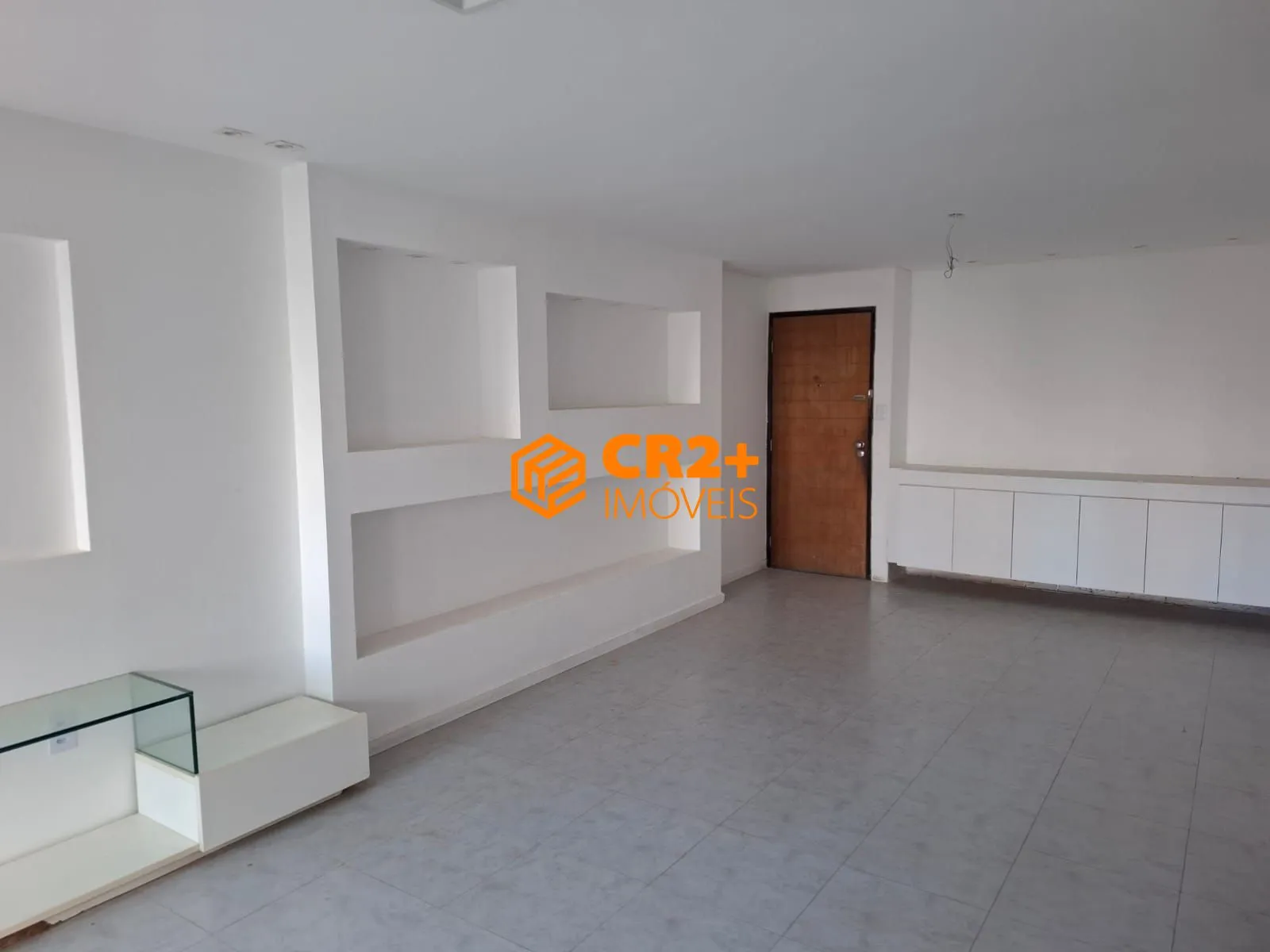 Imagem Vendo apartamento reformado em Boa Viagem com 121m²