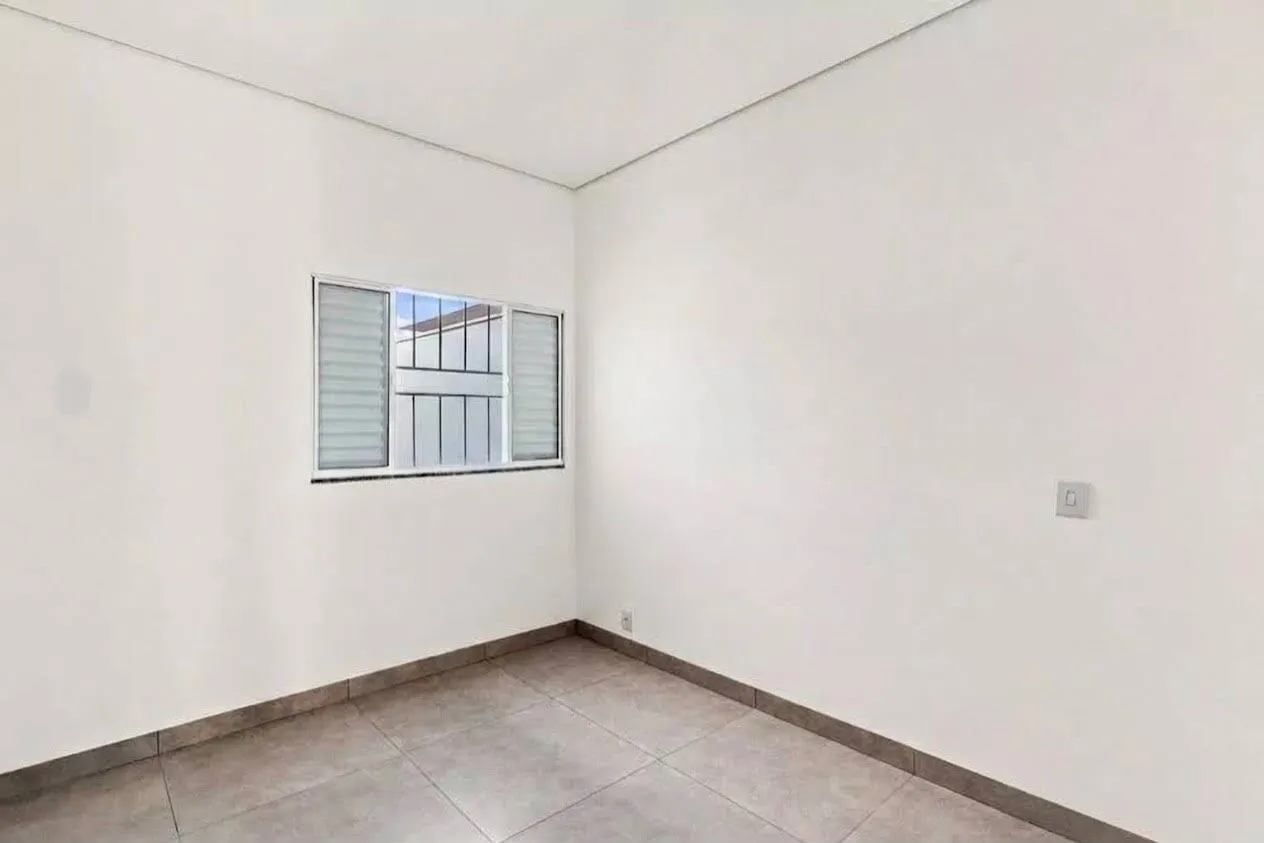 Imagem Casa 2 Quartos sendo 1 Suíte Bairro Dom Bosco