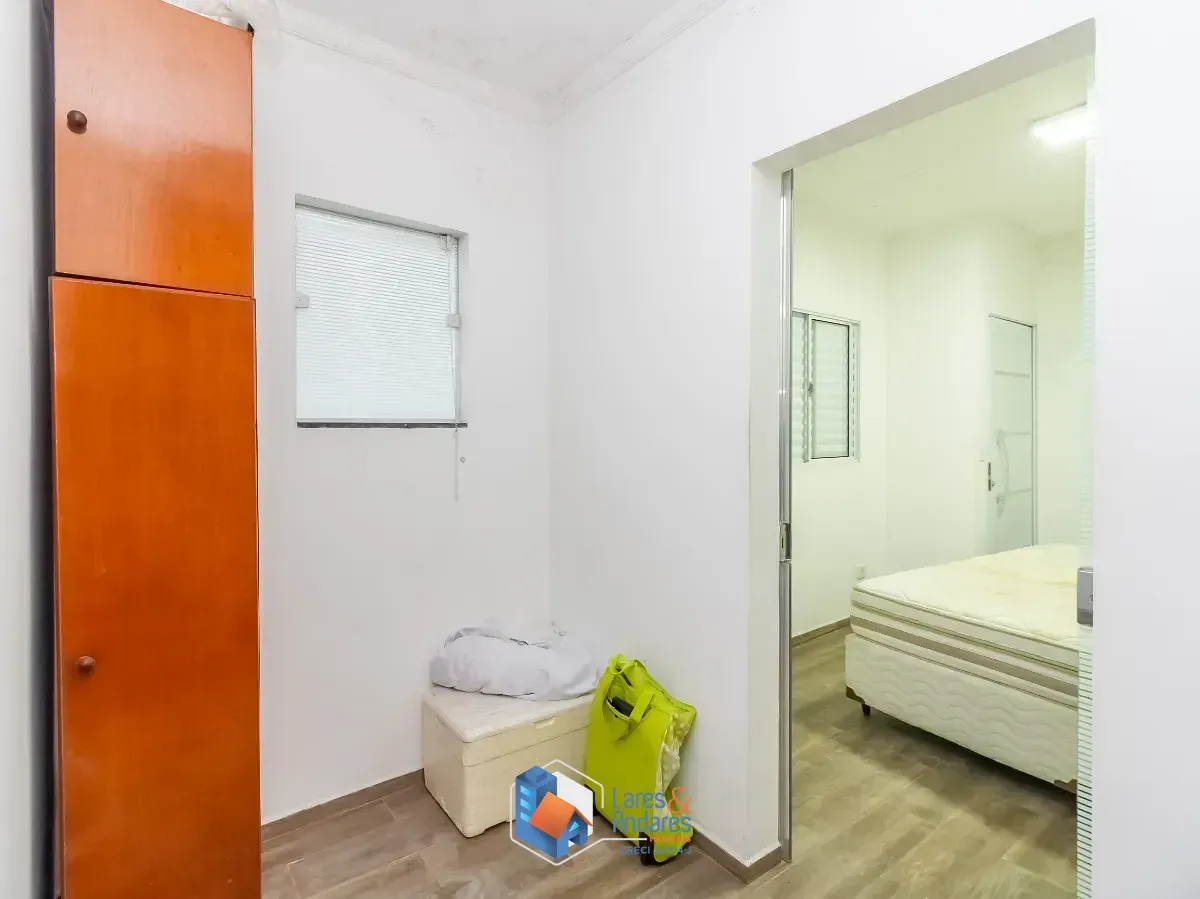Imagem Sobrado para venda em Vila Guedes com 3 quartos, sendo 3 suítes, 196m²