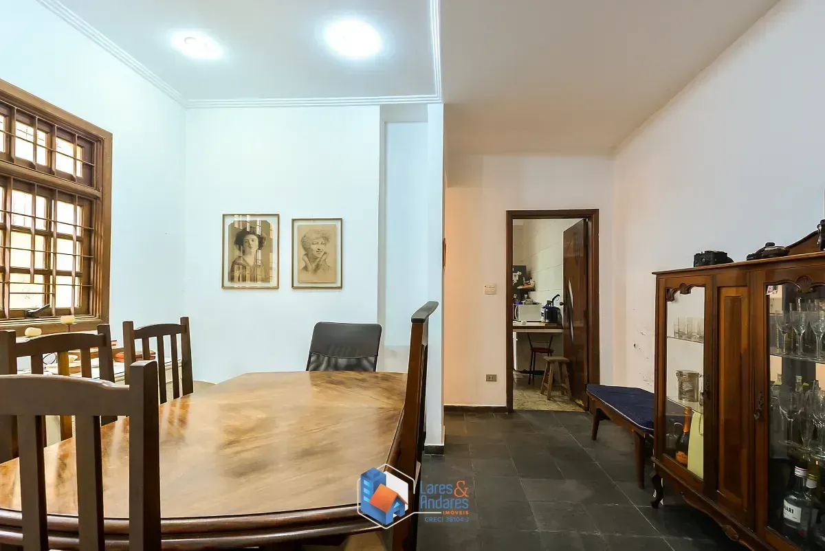 Imagem Sobrado para venda em Campo Belo com 3 quartos, sendo 1 suíte, 185m²