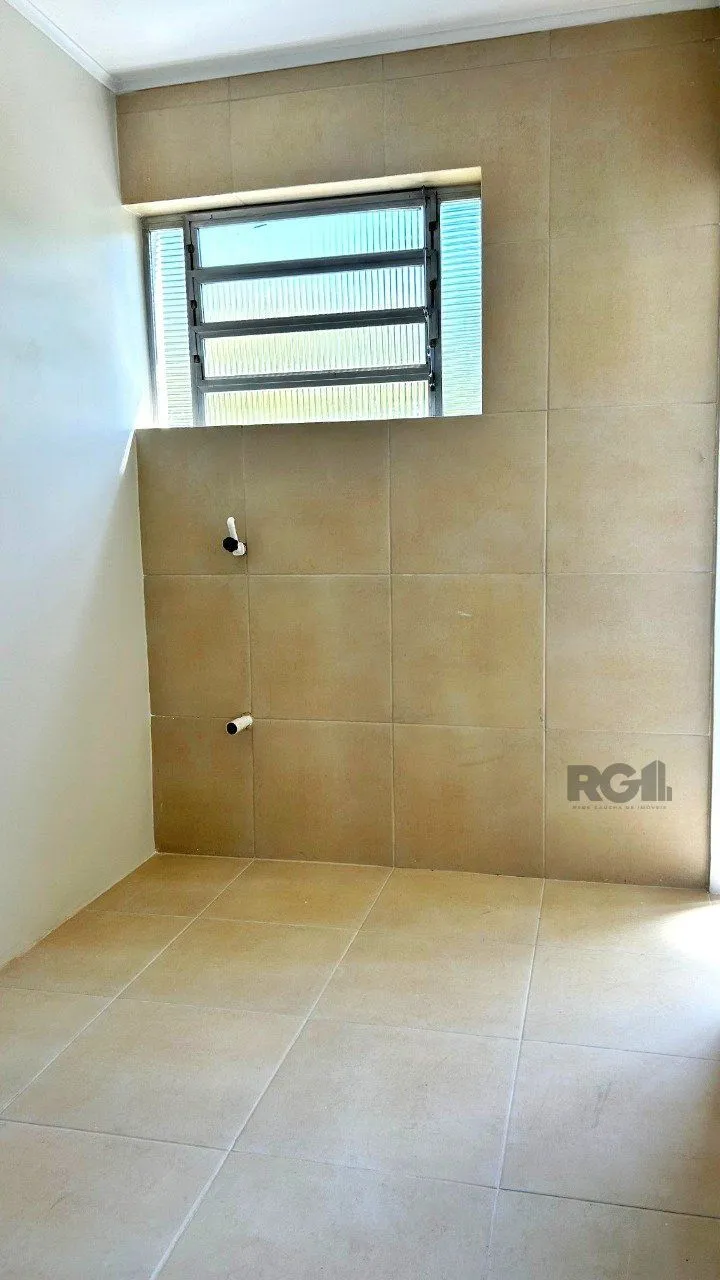 Imagem Apartamento 03 dormitórios no bairro Menino Deus, excelente localização.