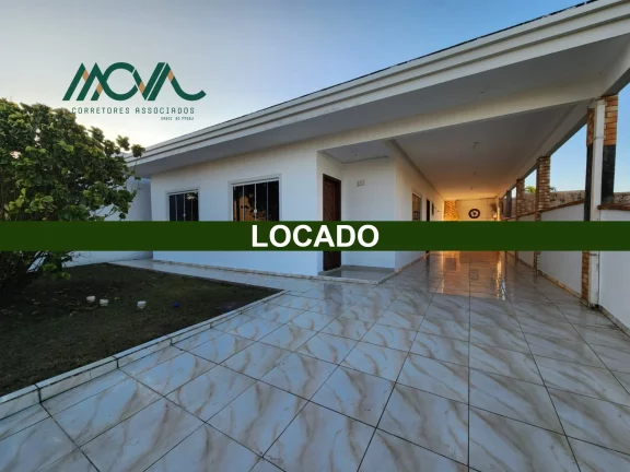 Foto do imóvel Casa com 3 quartos sendo 01 suíte, vaga para 03 carros, na Barra do Sai