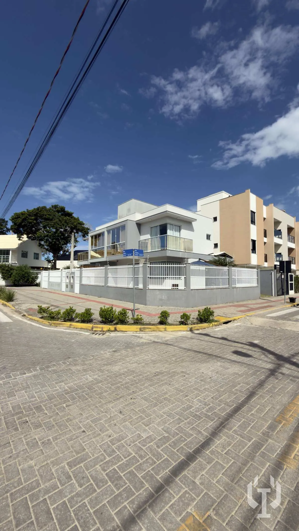 Imagem Casa à venda, com 2 quartos, 100m2