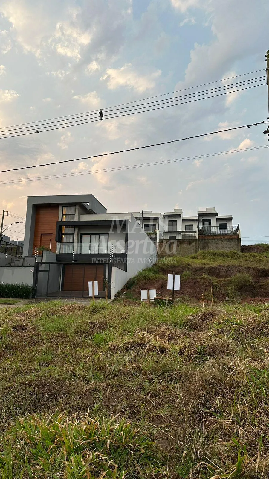 Imagem A Mais Assertiva InteligÃªncia ImobiliÃ¡ria vende; Terreno de 305,70 mÂ², infraestrutura completa, Ã...