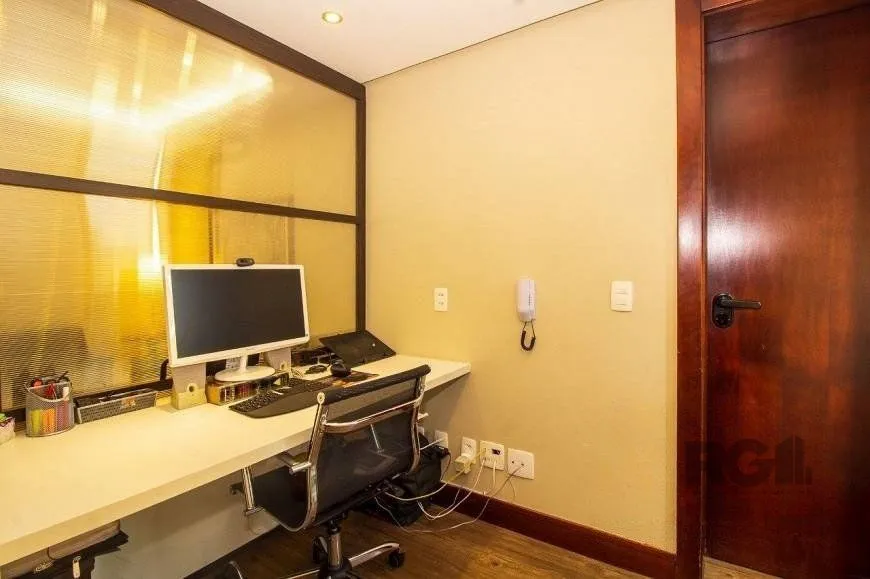 Imagem Sala Comercial 39m² - 2 módulos, recepção e 1 vaga no bairro Auxiliadora