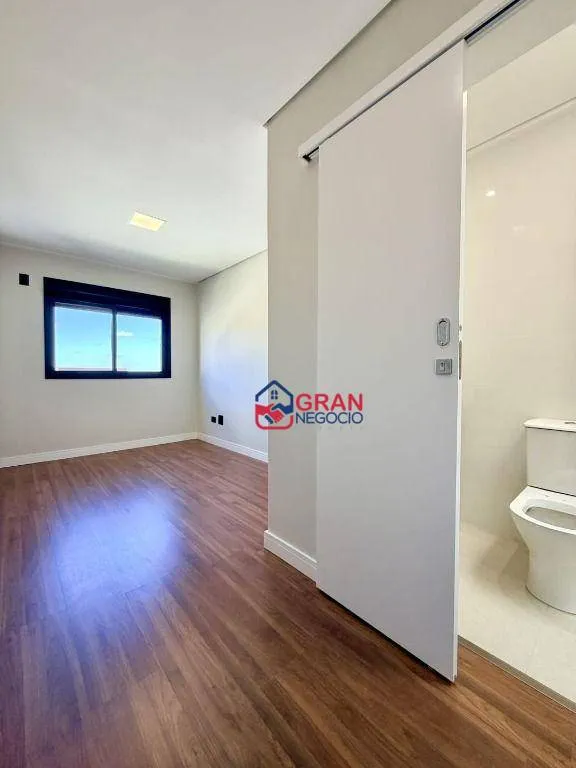 Imagem Triplex de Alto Padrão à Venda - Bairro São Pedro / SJP