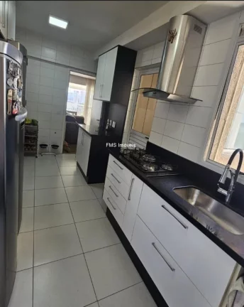 Imagem Apartamento à venda no bairro Jurubatuba com 4 quartos sendo 1 suíte, 4 banheiros, 2 vagas, 117m².