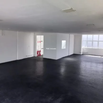 Imagem Prédio comercial com 477m2 em Alphaville