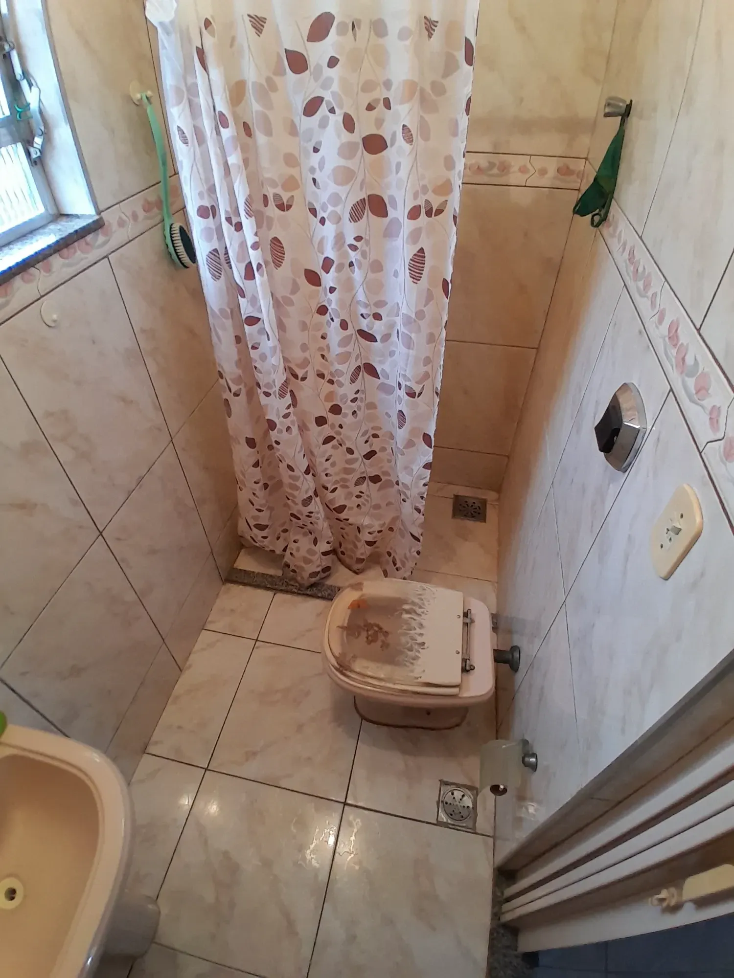 Imagem Casa com 2 Quartos à Venda, 150 metros em Bangu - Rio de Janeiro
