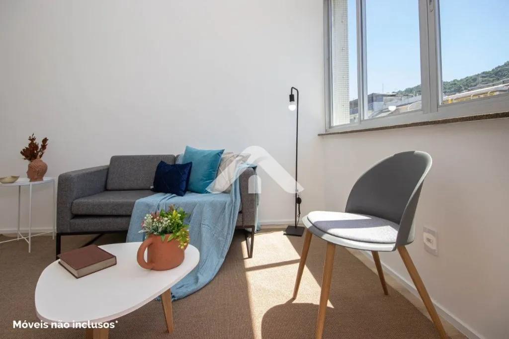 Imagem Apartamento de 106m² à Venda em Copacabana - Andar Alto, 3 Quadras da Praia