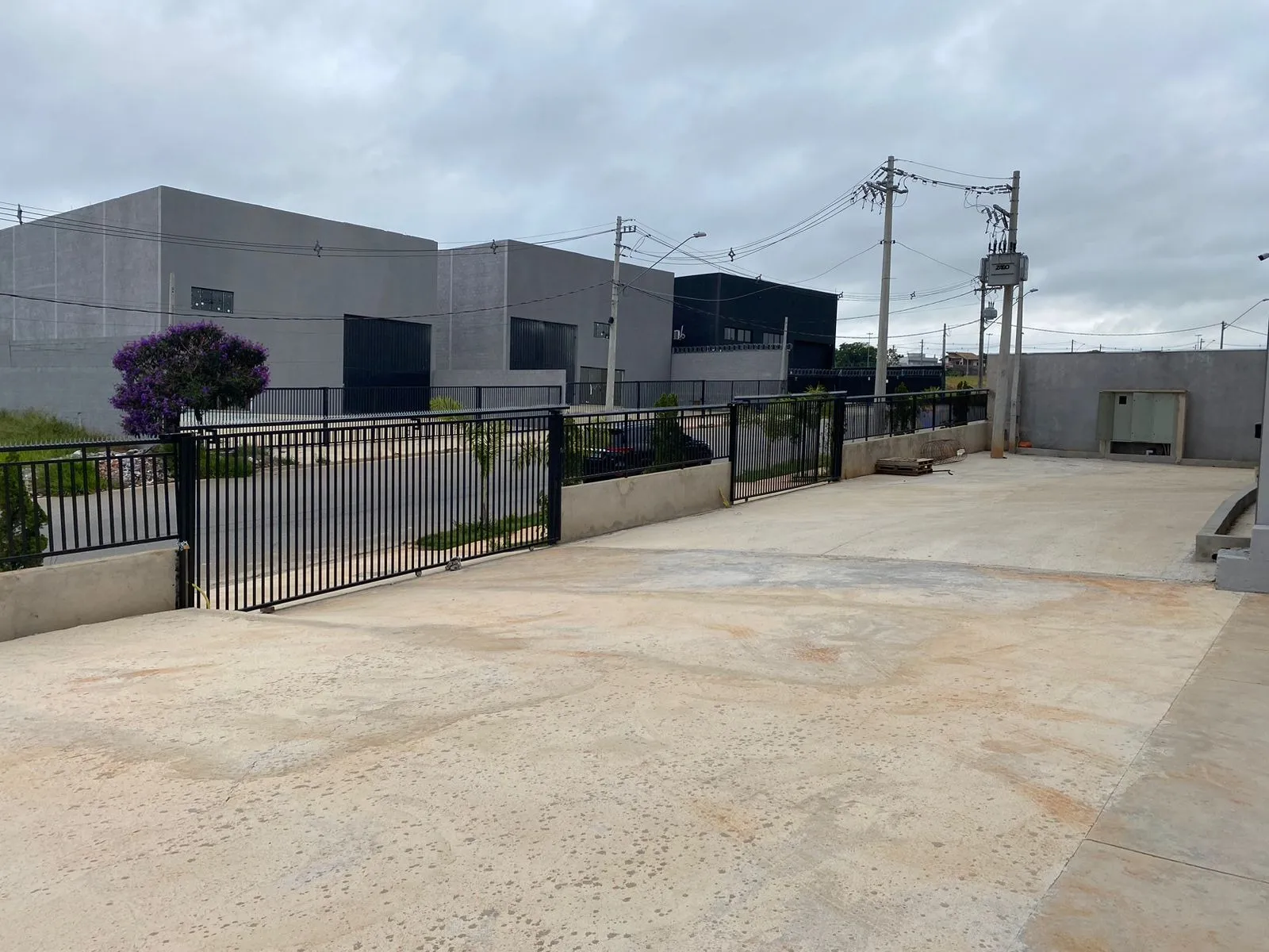 Imagem Oportunidade Única: Venda de Espetacular Prédio Industrial em Sorocaba