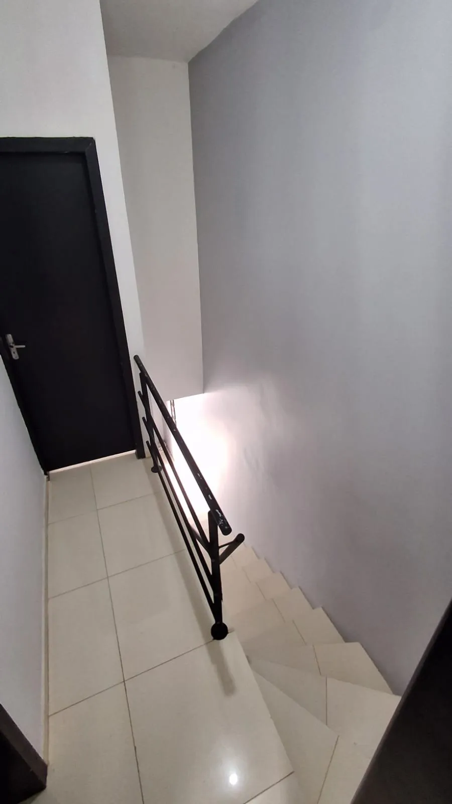 Imagem OPORTUNIDADE! SOBRADO IMPECÁVEL PRÓXIMA AO LAGO TARUMÃ!