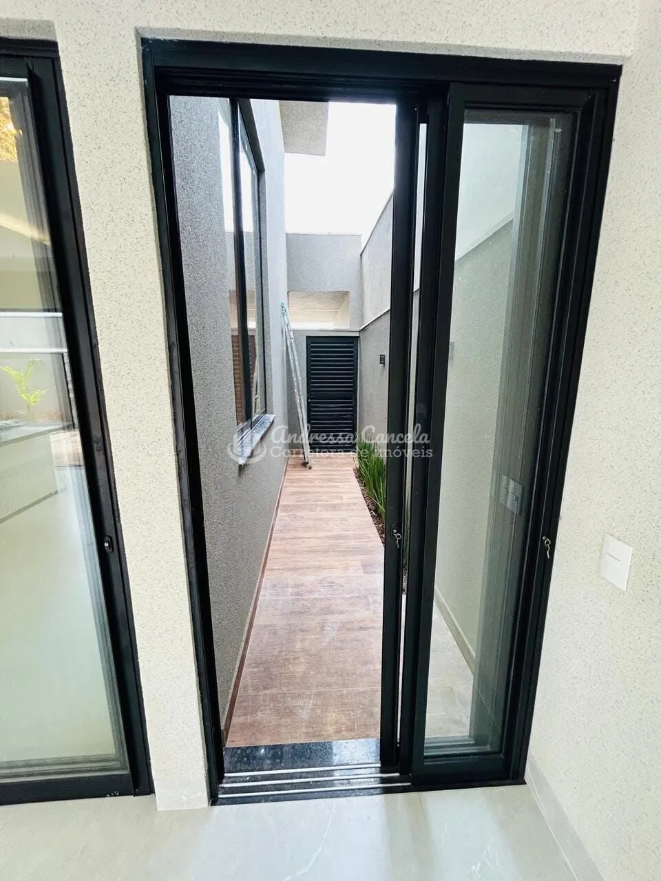 Imagem Village Provence - Casa a venda no condomínio Village Provence (EUROPARK I) - R$ 1.450.000