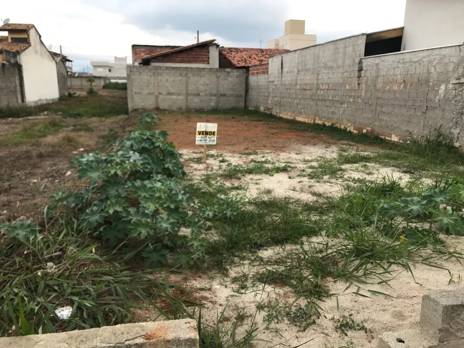 Imagem Terreno à venda 200M², Água Preta, Pindamonhangaba - SP