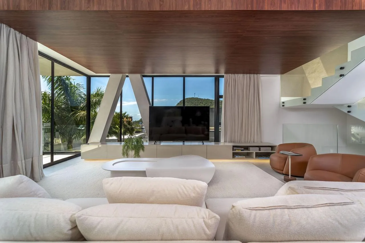 Imagem Casa à venda com 823m2 por R$ 16.800.000,00