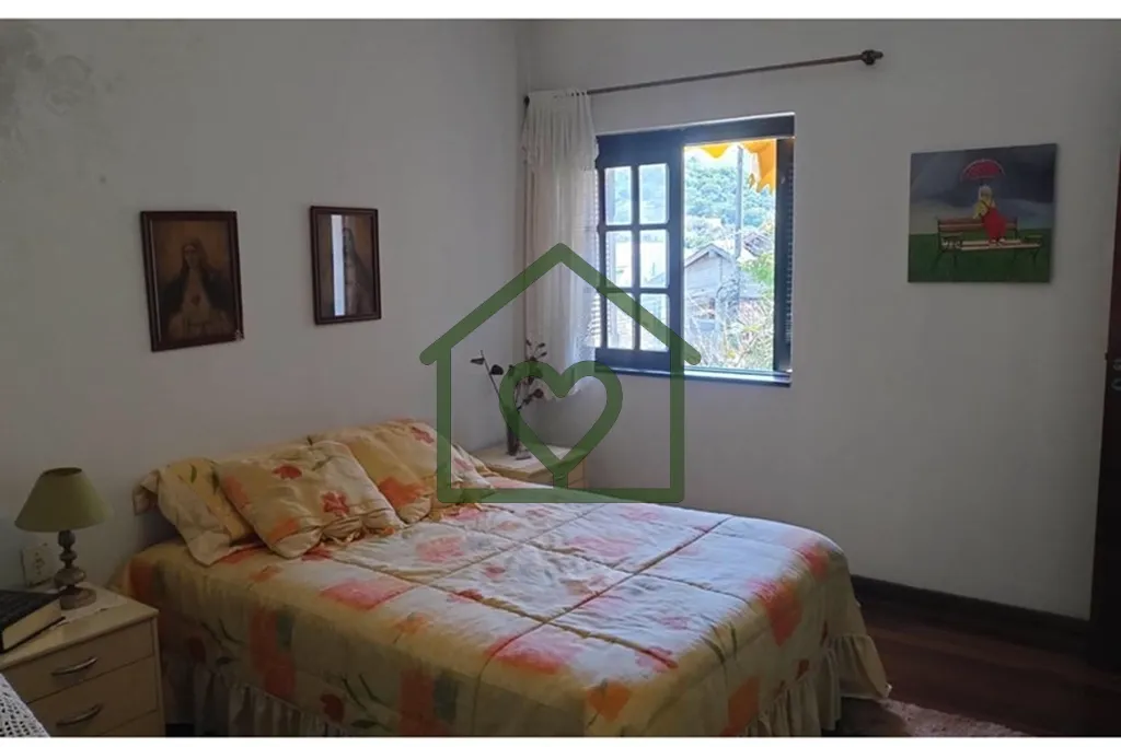 Imagem Esta residência única oferece 231 m² de área construída, combinando conforto, praticidade e cha...