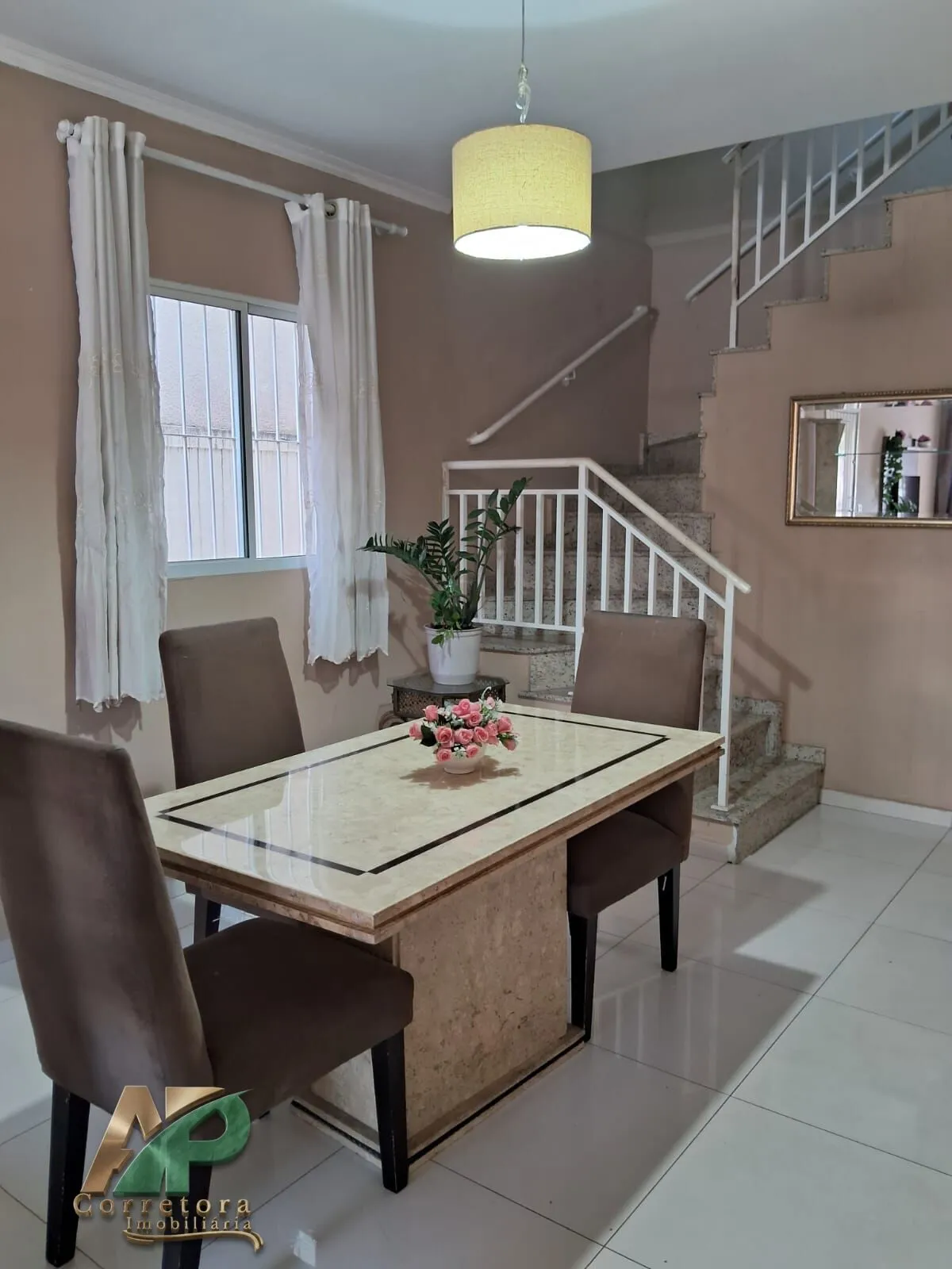Foto do imóvel Sobrado à Venda em Taboão da Serra | 2 Dormitórios (1 Suíte) R$ 800 mil em Rua Casablanca