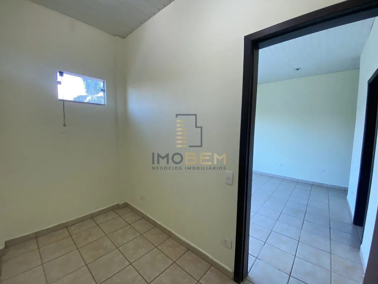 Imagem Excelente espaço de coworking disponível para alugar no Setor Comercial de Sinop. 

Com uma área ...