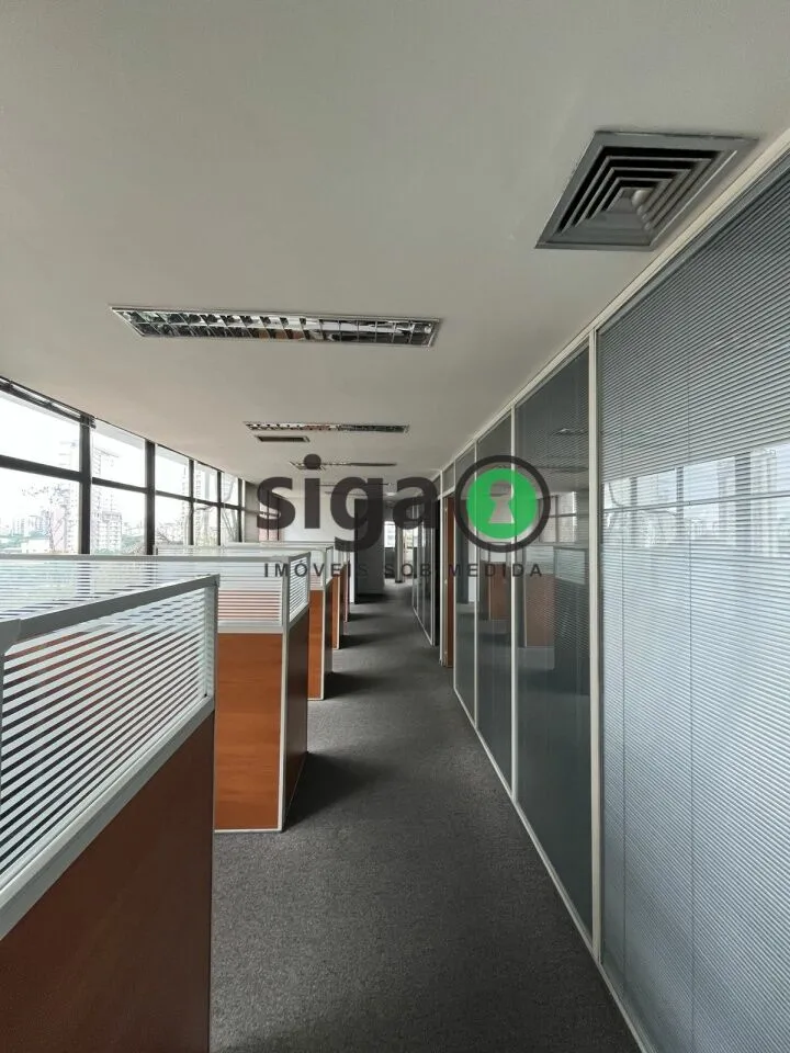 Imagem Sala Comercial e 3 banheiros para Alugar, 133 m² por R$ 8.500/Mês