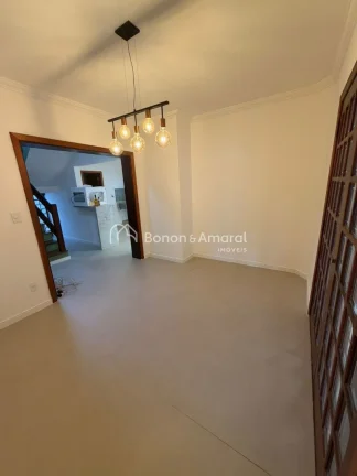 Imagem Ampla e confortável, esta excelente residência conta com 298m² de área construída, oferecendo e...