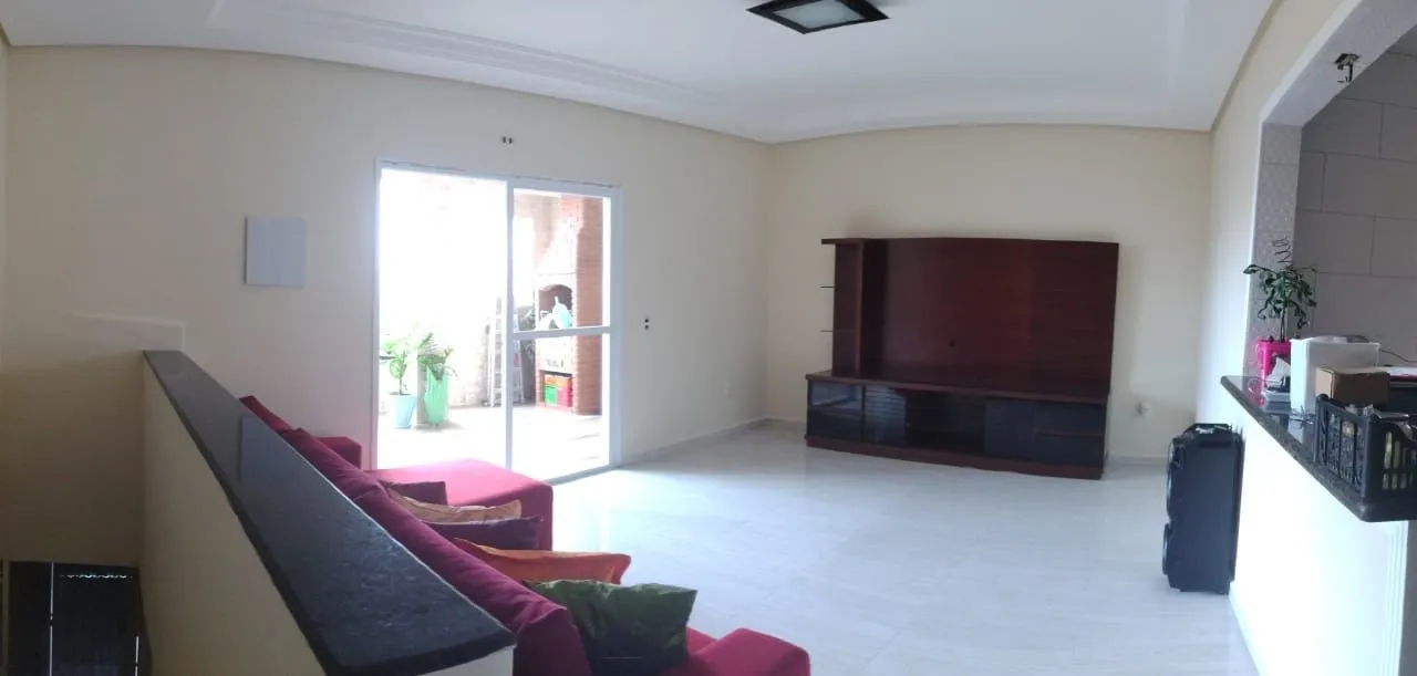 Foto do imóvel Sobrado Residencial e Comercial: O Espaço Perfeito para Viver e Empreender em NOVA MIRIM, PRAIA GRANDE - SP