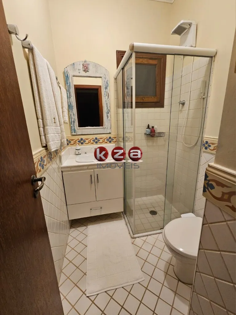 Imagem Casa de luxo em condomínio à venda em Guarujá-SP, Praia de Taguaiba: 6 quartos, 6 suítes, 3 salas, 8 banheiros, 4 vagas, 300m².