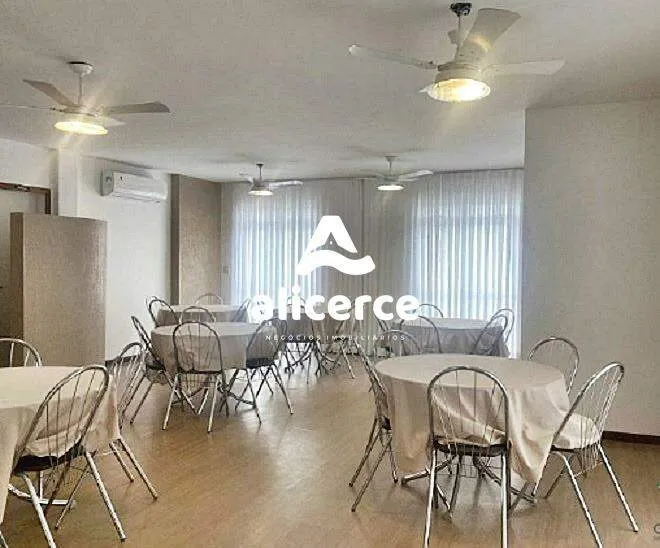 Imagem Aconchegante apartamento com 3 dormitórios e móveis planejados - Campinas, São José/SC