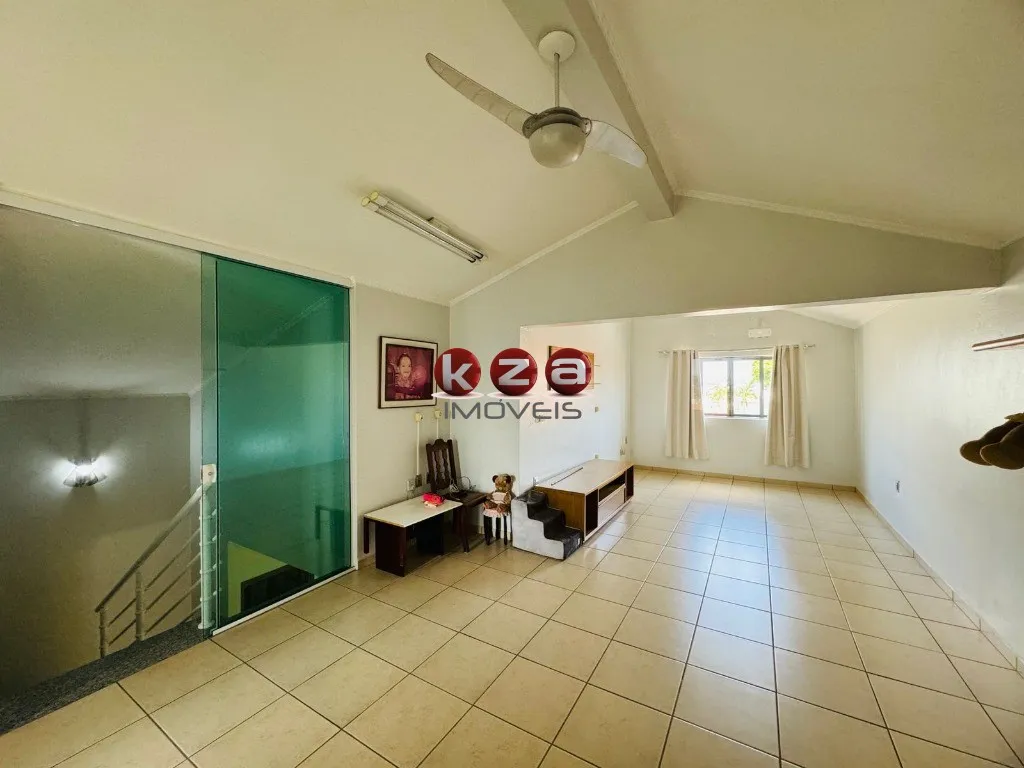 Imagem Imperdível Casa Comercial à Venda em Valinhos-SP, Bairro Jardim Bela Vista! 3 Quartos, 2 Suítes, 2 Salas, 4 Banheiros, 4 Vagas, 230m²!