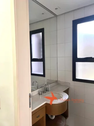 Imagem Apartamento para locação de alto padrão em Pinheiros, SP: 2 quartos, 1 suíte, 2 banheiros, 2 vagas, 84m². Venha conferir!