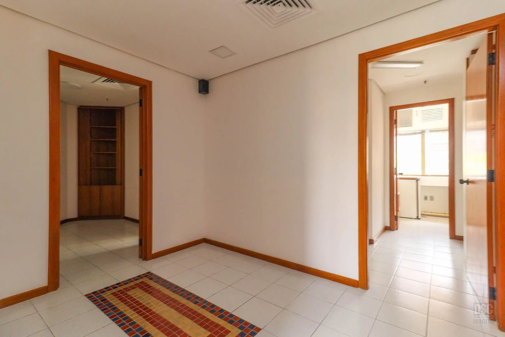 Imagem Sala comercial em um ponto excelente da Rua Padre Chagas.