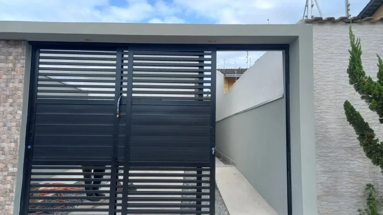 Imagem Casa para Venda em Itanhaém, Gaivota (Praia), 2 dormitórios, 1 suíte, 2 banheiros, 2 vagas
