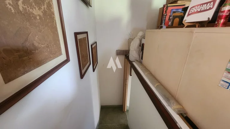 Imagem Sobrado Espetacular no Coração do Embaré – Conforto, Elegância e Localização Privilegiada