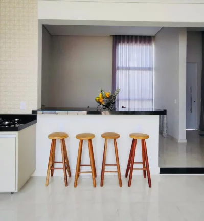 Imagem Linda casa a venda no Condomínio Ninho Verde Eco Residence II - Pardinho/SP.