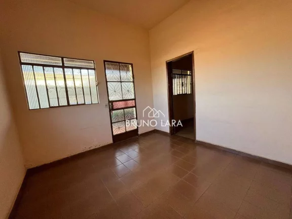 Imagem Casa à venda no Centro - Igarapé/MG.