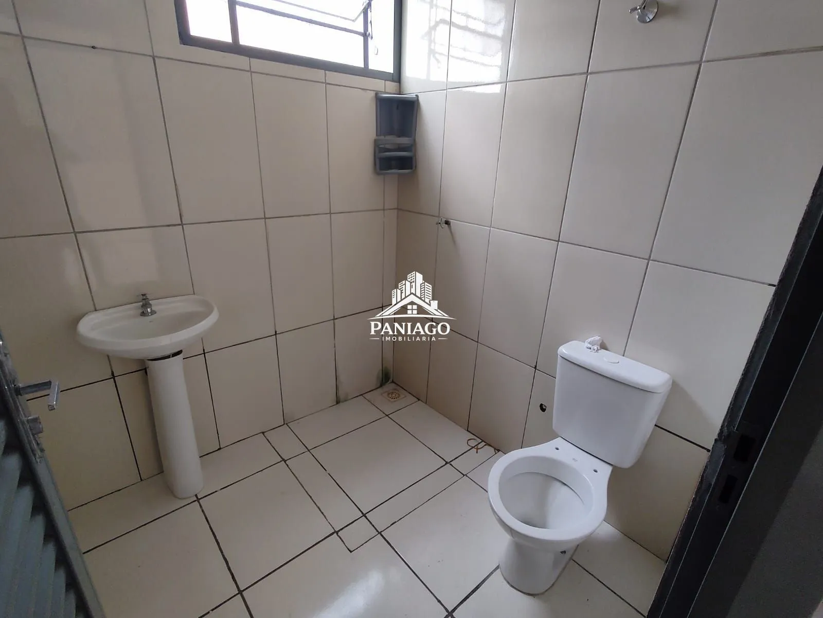 Imagem Casa com 2 quartos (1 suíte), amplo terreno, Altos do Parque, Cuiabá-MT