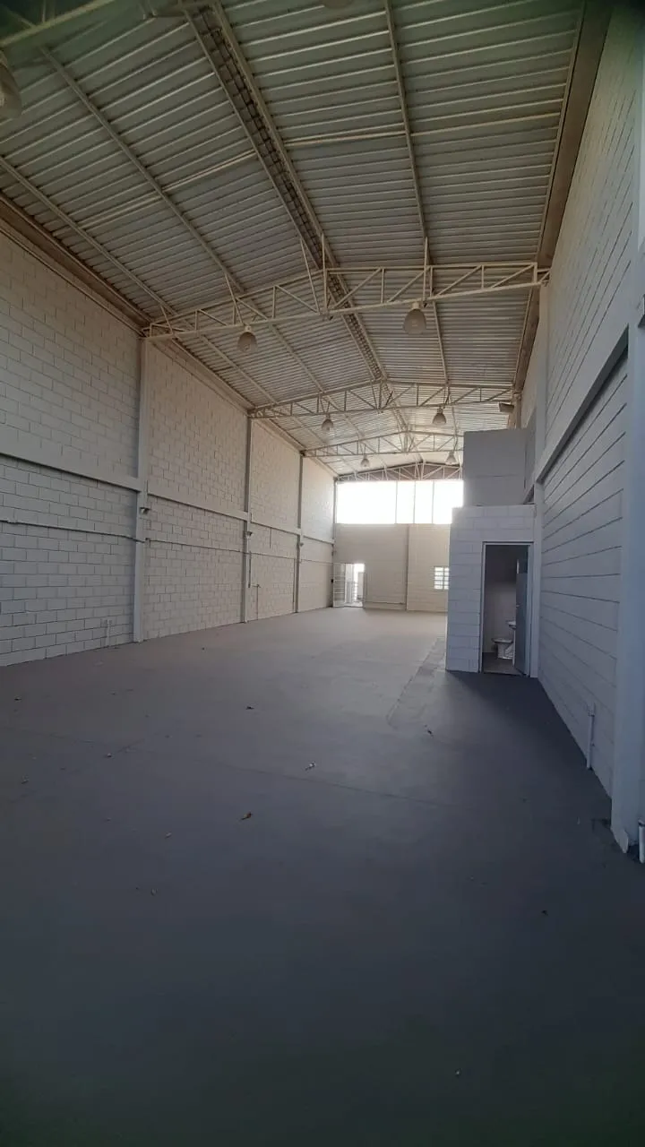 Imagem Barracão para alugar em Sorocaba com 320 m², 2 banheiros e 2 vagas na Avenida Elias Maluf