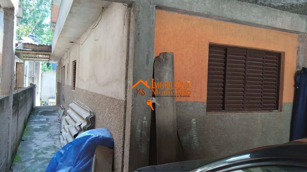 Imagem Sobrado com 6 dormitórios à venda, 270 m² por R$ 350.000,00 - Cidade Soberana - Guarulhos/SP