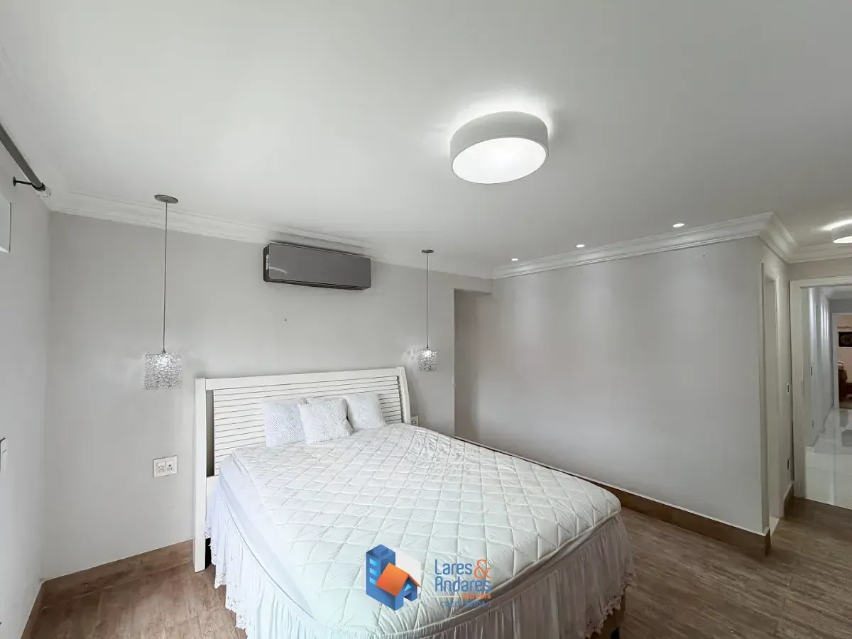 Imagem Sobrado para venda em Santana com 4 quartos, sendo 3 suítes, 230m²