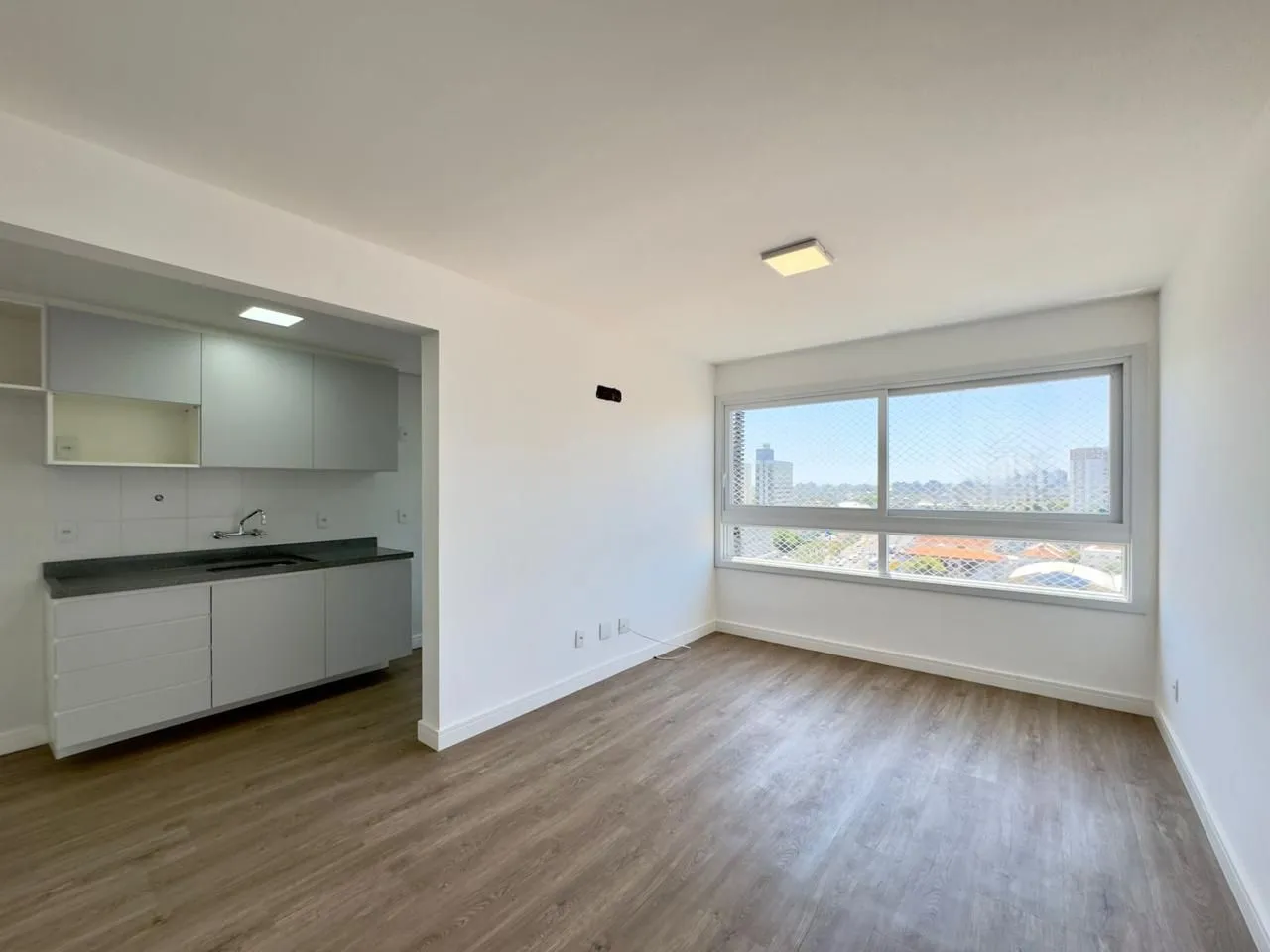 Imagem Apartamento à venda em Porto Alegre, Vila Ipiranga, com 2 quartos, 68m2