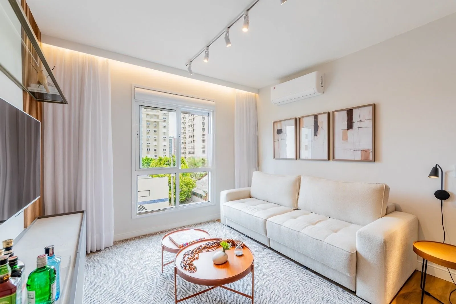 Imagem Apartamento à venda em Porto Alegre - pronto para morar, totalmente reformado.
