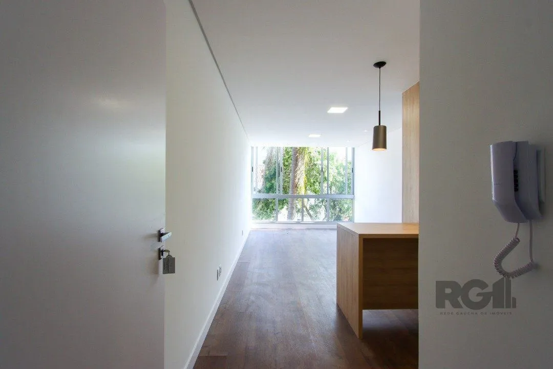 Imagem Apartamento em Porto Alegre no Bairro Petrópolis, de 2 quartos, GARDEN , semi mobiliado