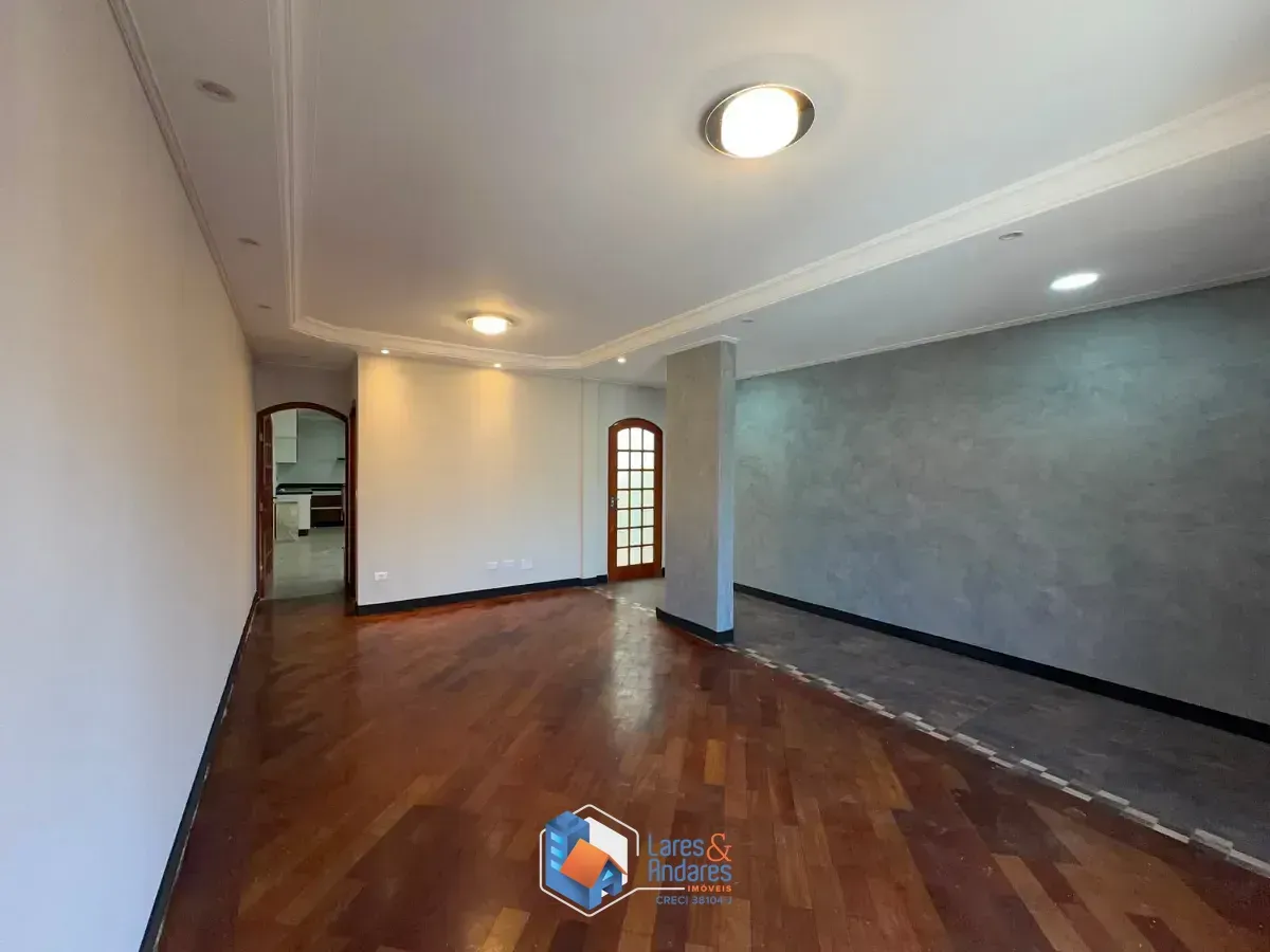 Imagem Sobrado para venda em Jardim Avelino com 3 quartos, sendo 1 suíte, 207m²