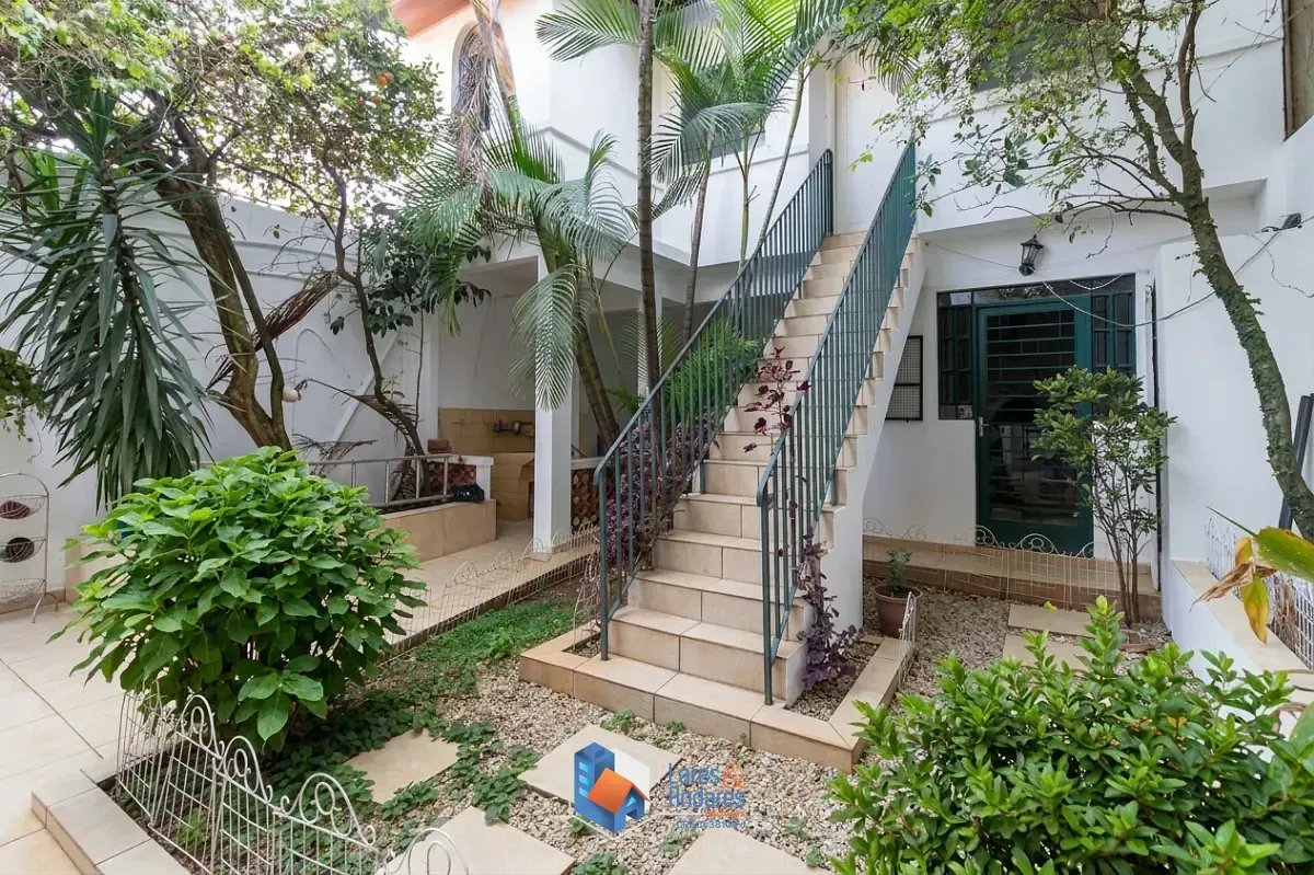 Foto do imóvel Sobrado para venda em Planalto Paulista com 4 quartos, sendo 1 suíte, 205m² em Avenida Moaci
