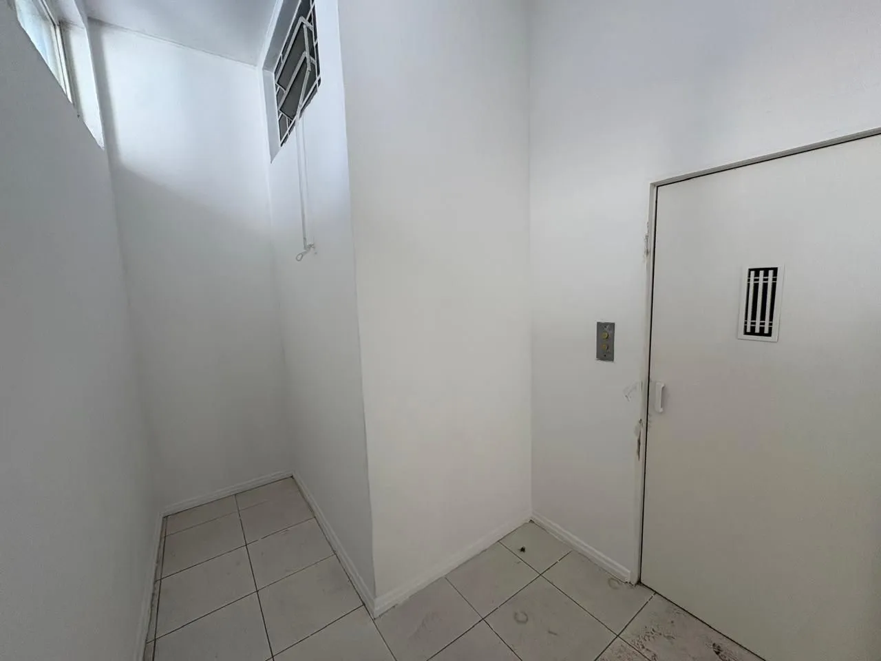Imagem Sala comercial 822,66m² no centro de Porto Alegre