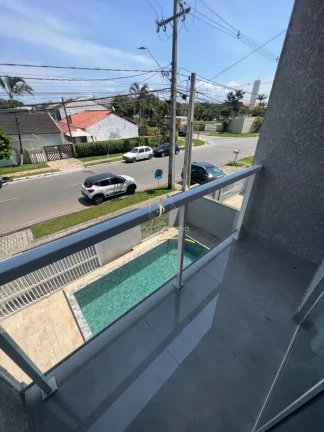 Imagem Sobrado com Piscina para locação diária para 12 pessoas.